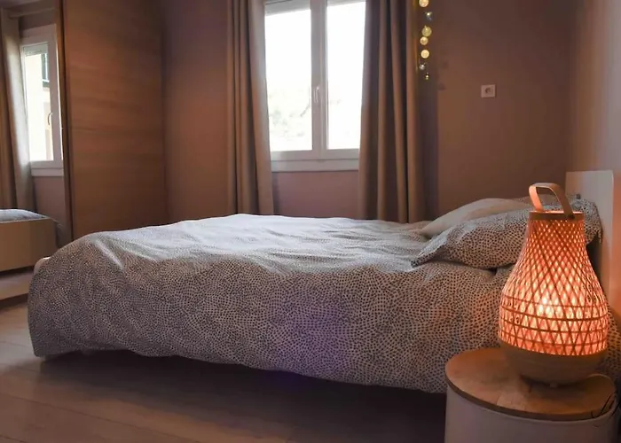 Appartement T2 A Fabregas, Proche Des Sablettes