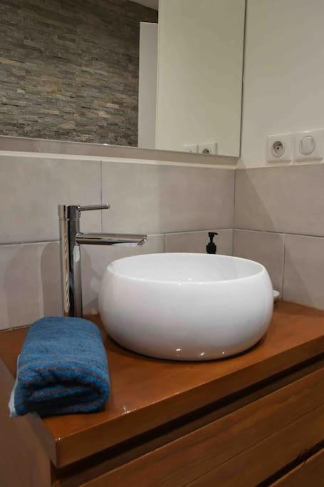 T2 A Fabregas, Proche Des Sablettes Apartment *